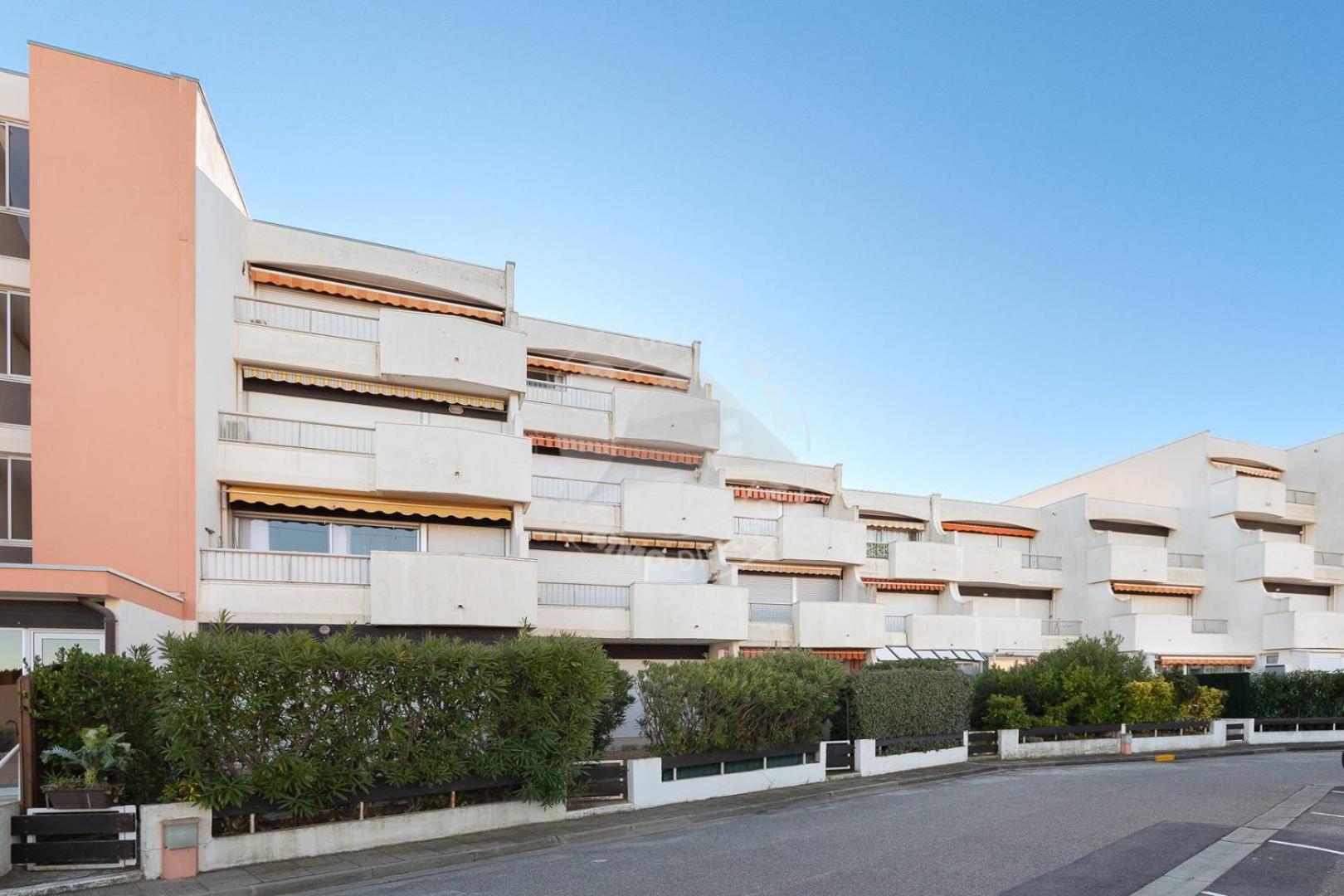 As9557 - Studio Vue Sur La Mer Avec Parking Prive Proche Centre Ville Ле-Гро-дю-Руа Экстерьер фото